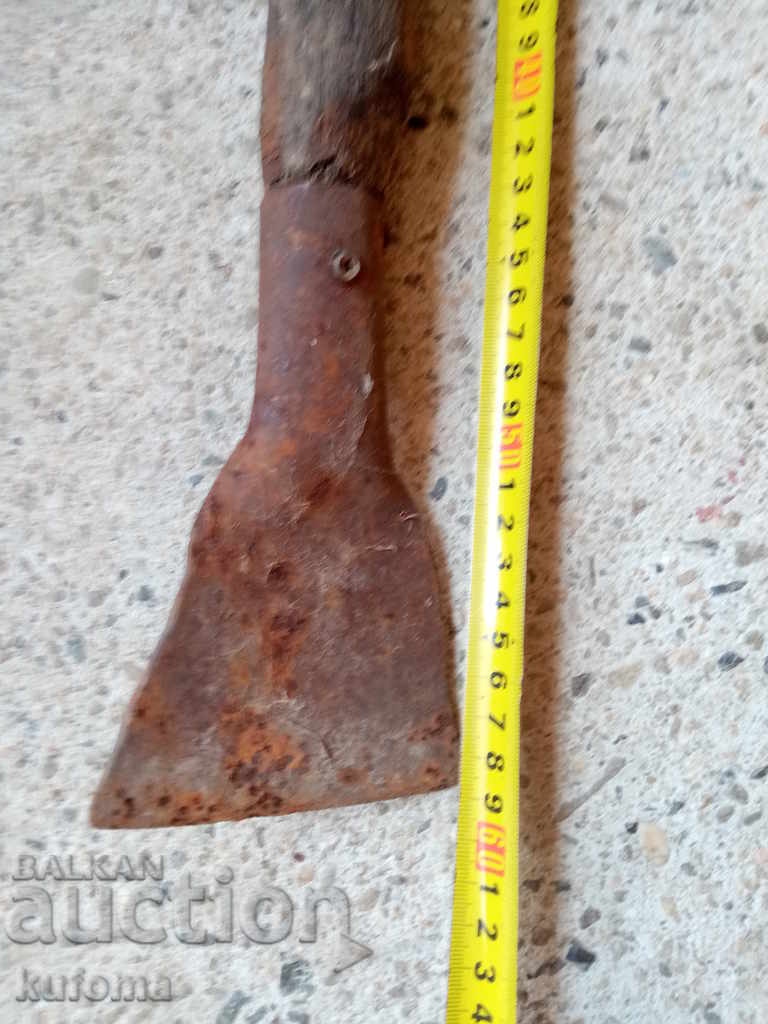 Old scraper with price 9.99 BGN | € 5.11 Old scraper with price 9.99 BGN | € 5.11