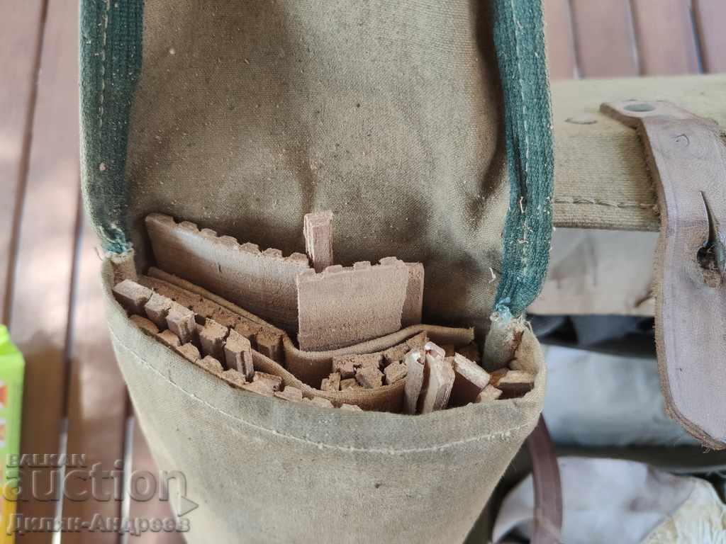 Auction Old medical bag, Red Cross - Complete set! 1960` Auction Old medical bag, Red Cross - Complete set! 1960`