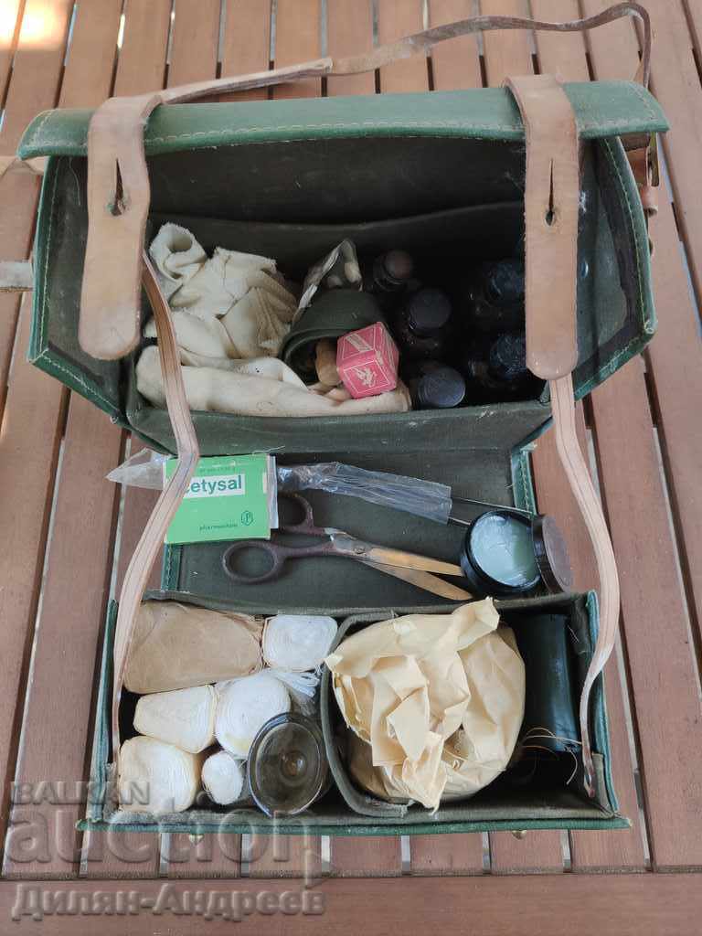 Old medical bag, Red Cross - Complete set! with price 29.00 BGN | € 14.83 Old medical bag, Red Cross - Complete set! with price 29.00 BGN | € 14.83