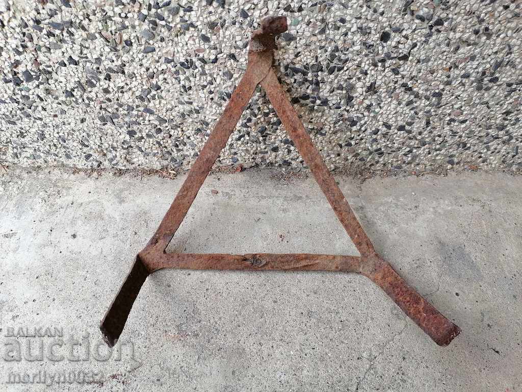 Antique wrought iron stove, hearth, grill, wrought iron with price 39.00 BGN | € 19.94 Antique wrought iron stove, hearth, grill, wrought iron with price 39.00 BGN | € 19.94