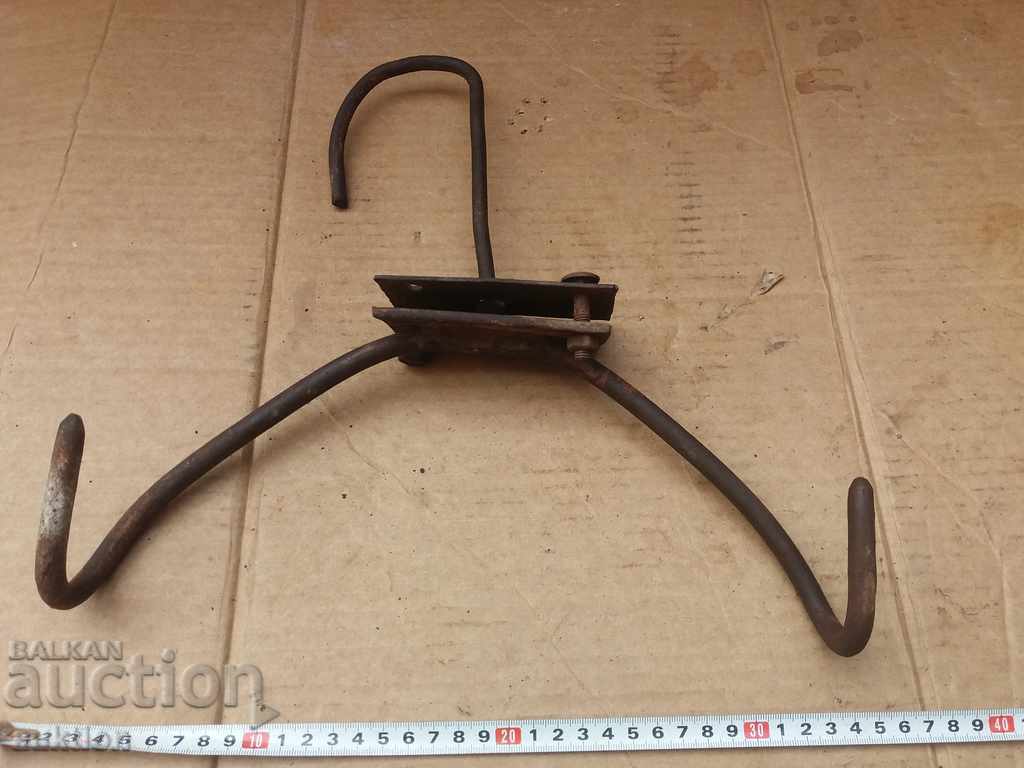 OLD MASSIVE ROTARY HOOK, BRACKET with price 8.99 BGN | € 4.60 OLD MASSIVE ROTARY HOOK, BRACKET with price 8.99 BGN | € 4.60