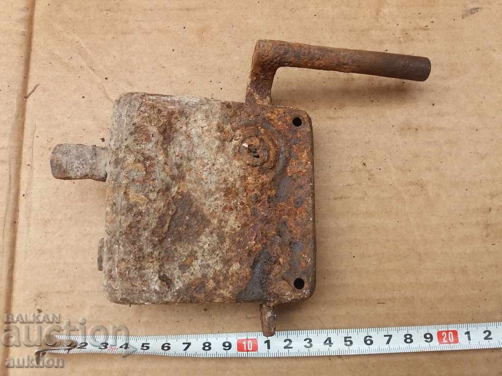 REVIVAL FORGED LOCK with price 3.99 BGN | € 2.04