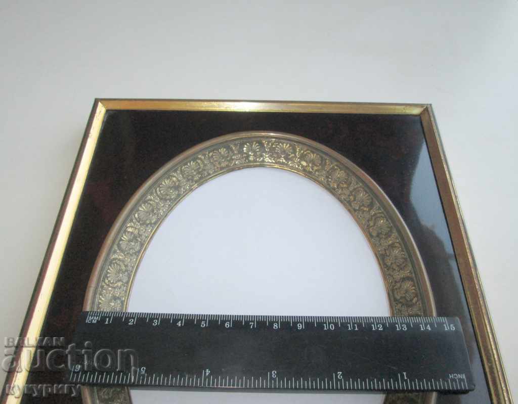 Παράδοση Παλιά γερμανική κορνίζα βακελίτη χάλκινα στολίδια Παράδοση Παλιά γερμανική κορνίζα βακελίτη χάλκινα στολίδια