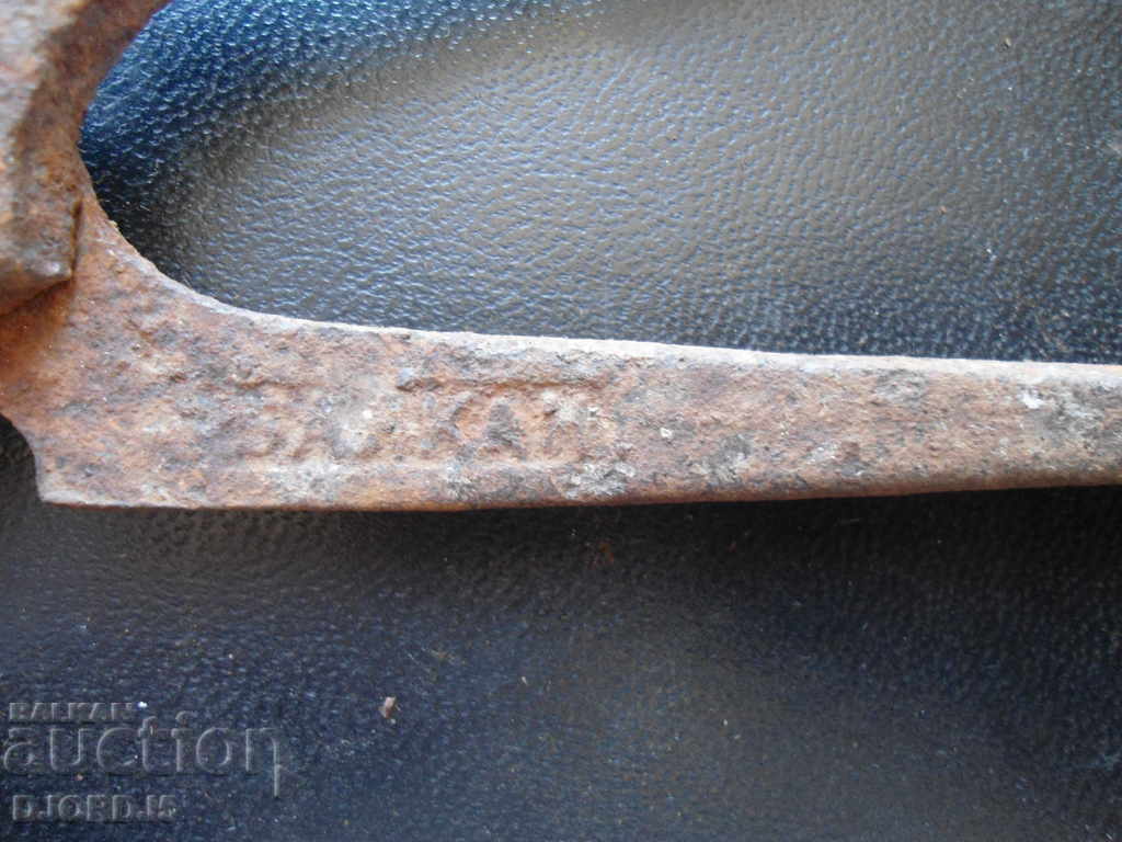 Auction  Old pliers "BALKAN"