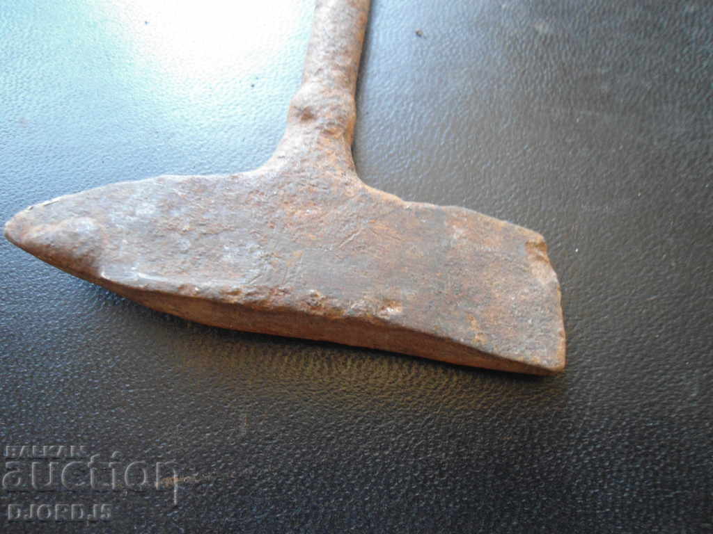 Delivery of Old hammer, electric, welding Delivery of Old hammer, electric, welding