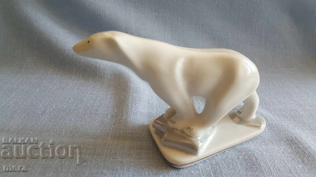 Porcelain figure with price 40.00 BGN | € 20.45