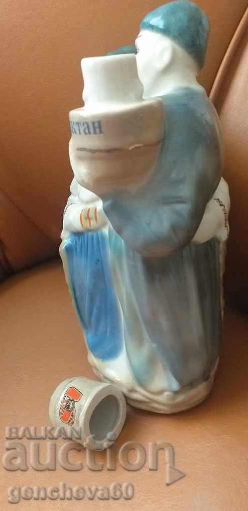 Delivery of COLLECTIBLE Russian porcelain bottle, porcelain