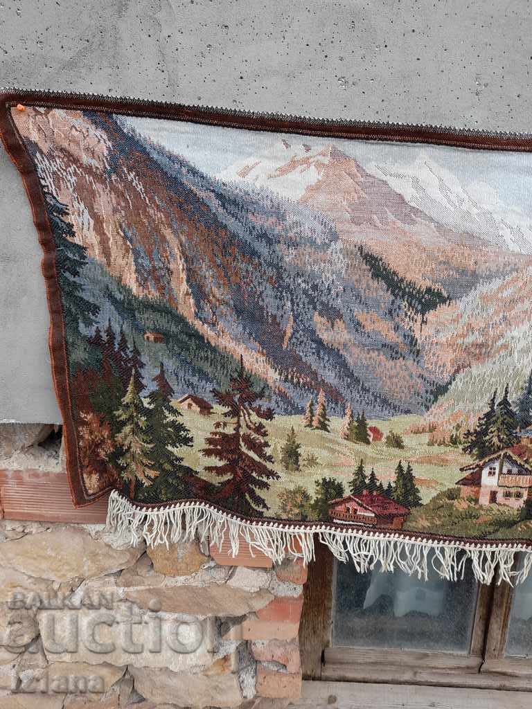 Auction An old hacker, wall cover Auction An old hacker, wall cover