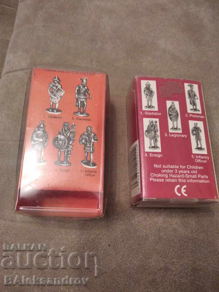 Delivery of Lot of metal figures in original packaging