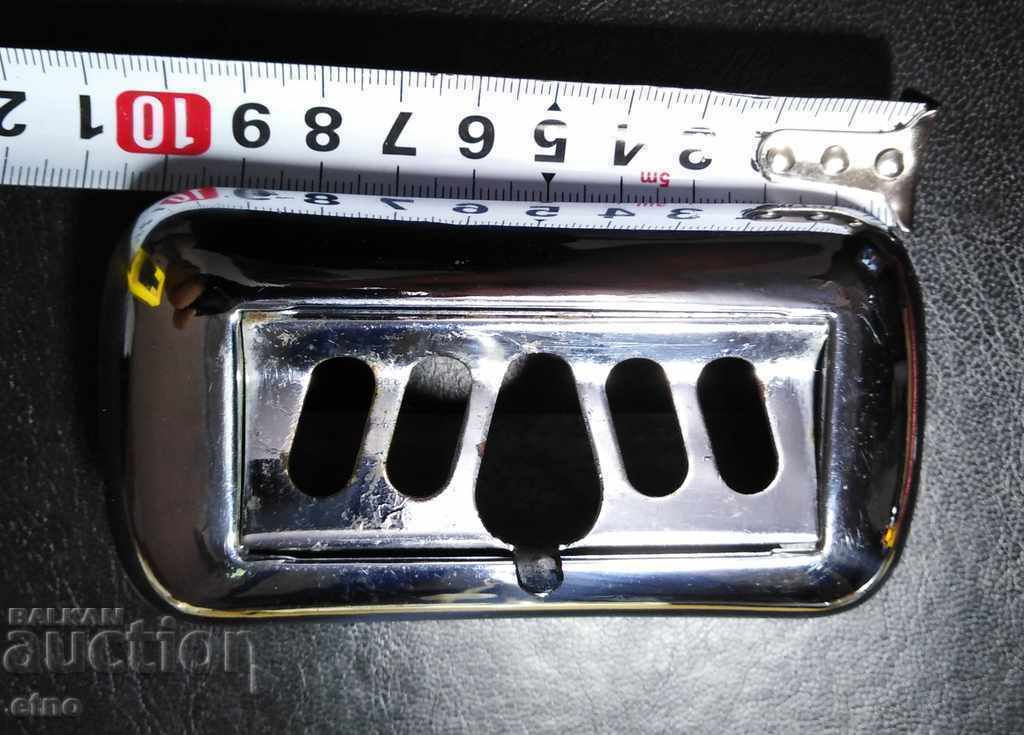 Licitație SCRUMIERĂ NICHELTĂ PENTRU MAȘINĂ RETRO „VARSOVIA” Licitație SCRUMIERĂ NICHELTĂ PENTRU MAȘINĂ RETRO „VARSOVIA”