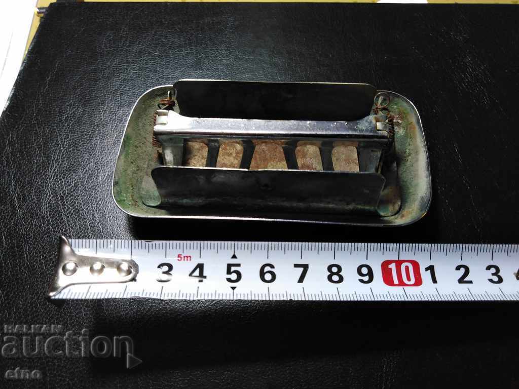 Livrarea SCRUMIERĂ NICHELTĂ PENTRU MAȘINĂ RETRO „VARSOVIA” Livrarea SCRUMIERĂ NICHELTĂ PENTRU MAȘINĂ RETRO „VARSOVIA”