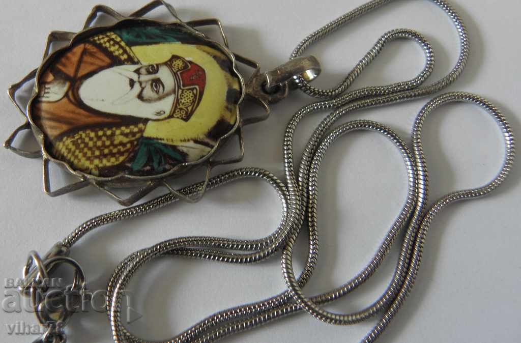 Аукцион Много красив сребърен медальон