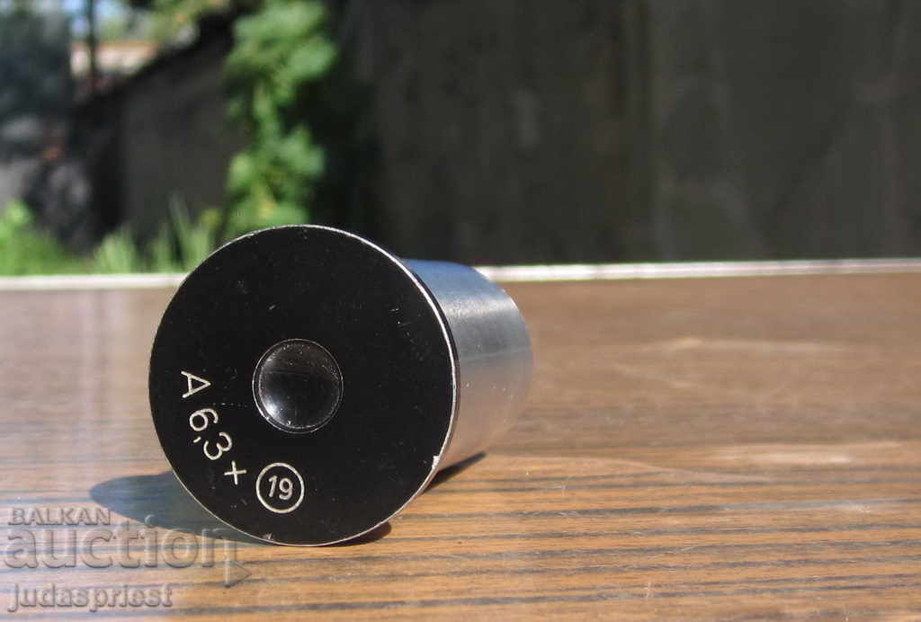 Auction A 6.3 x eyepiece lens for a microscope Auction A 6.3 x eyepiece lens for a microscope