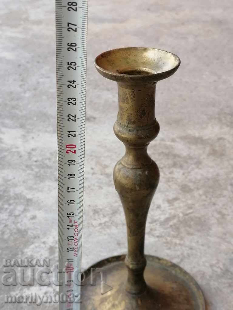 Аукцион Възрожденски бронзов свещник свещ Аукцион Възрожденски бронзов свещник свещ