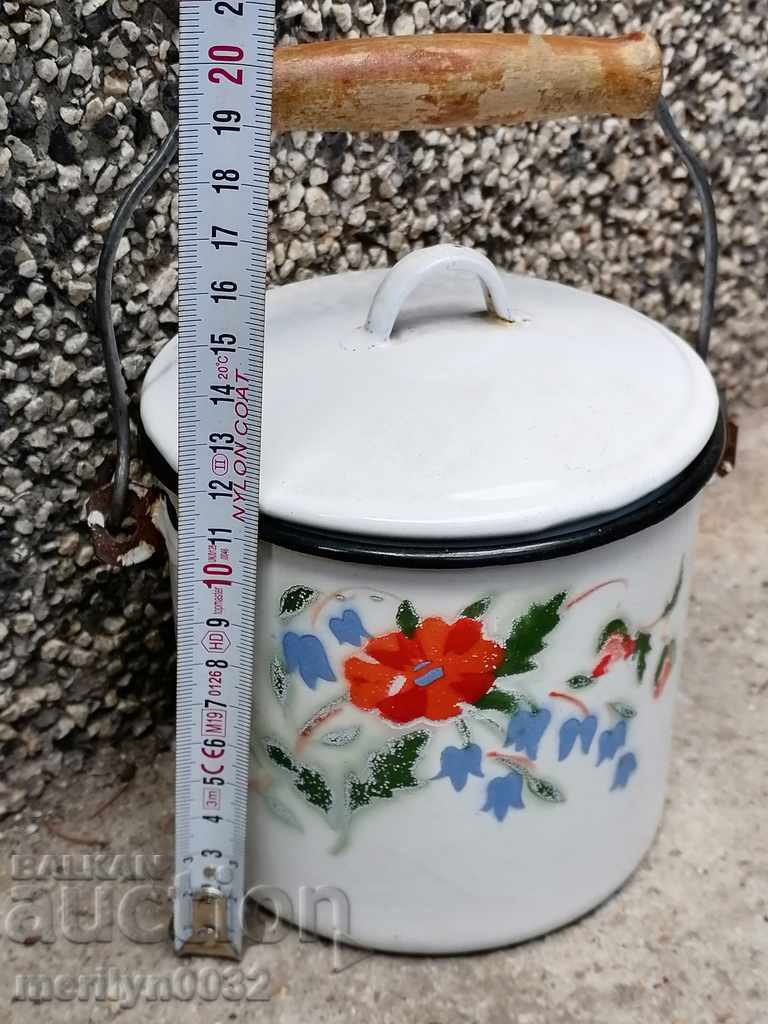 Enamelled dish from the time of the sauce jug with an enamel lid - 7 Enamelled dish from the time of the sauce jug with an enamel lid - 7