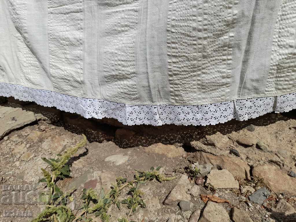 Delivery of Old canary bed cover, sheet