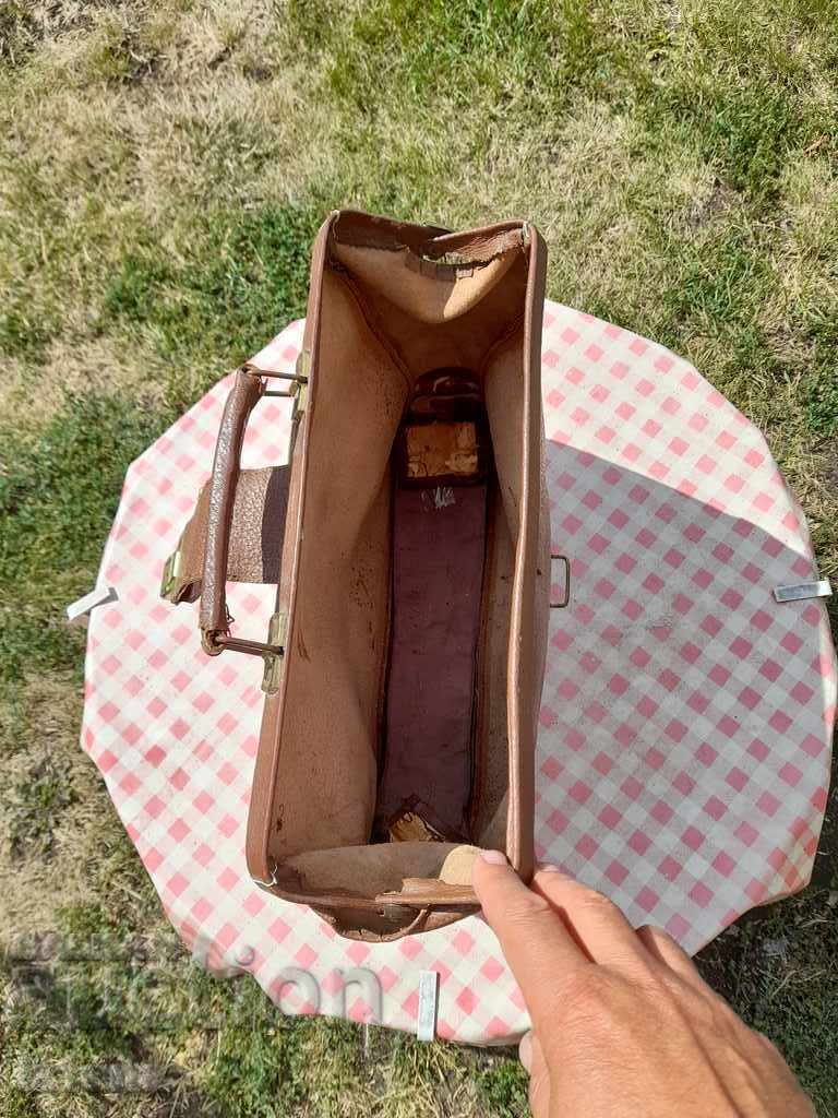 An old leather bag - 7 An old leather bag - 7