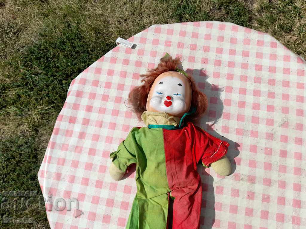 Стара кукла,клоун с цена 15.00 лв. | € 7.67 Стара кукла,клоун с цена 15.00 лв. | € 7.67