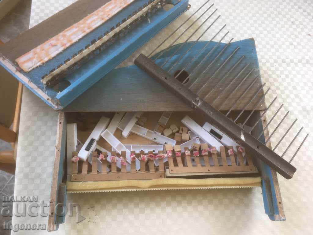 PIANO PENTRU COPII PENTRU REPARAȚII SAU PIESE - 6