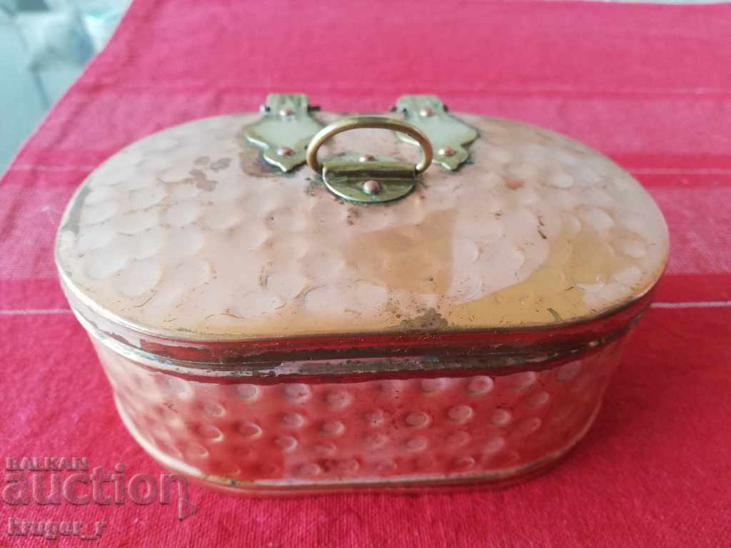 Ένα μεταλλικό κουτί - 5 Ένα μεταλλικό κουτί - 5