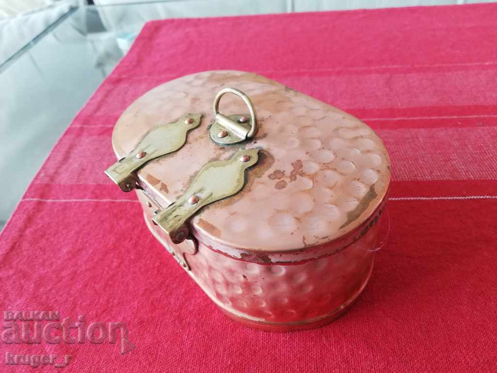 Ένα μεταλλικό κουτί - 7 Ένα μεταλλικό κουτί - 7