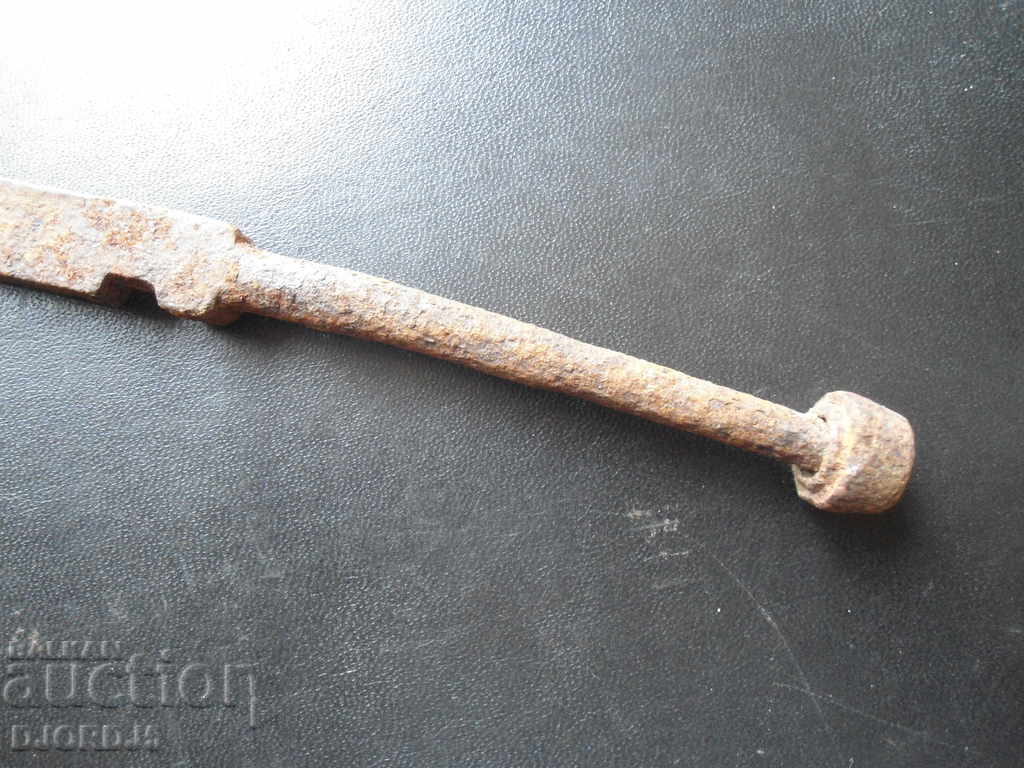 Auction An old hammer Auction An old hammer