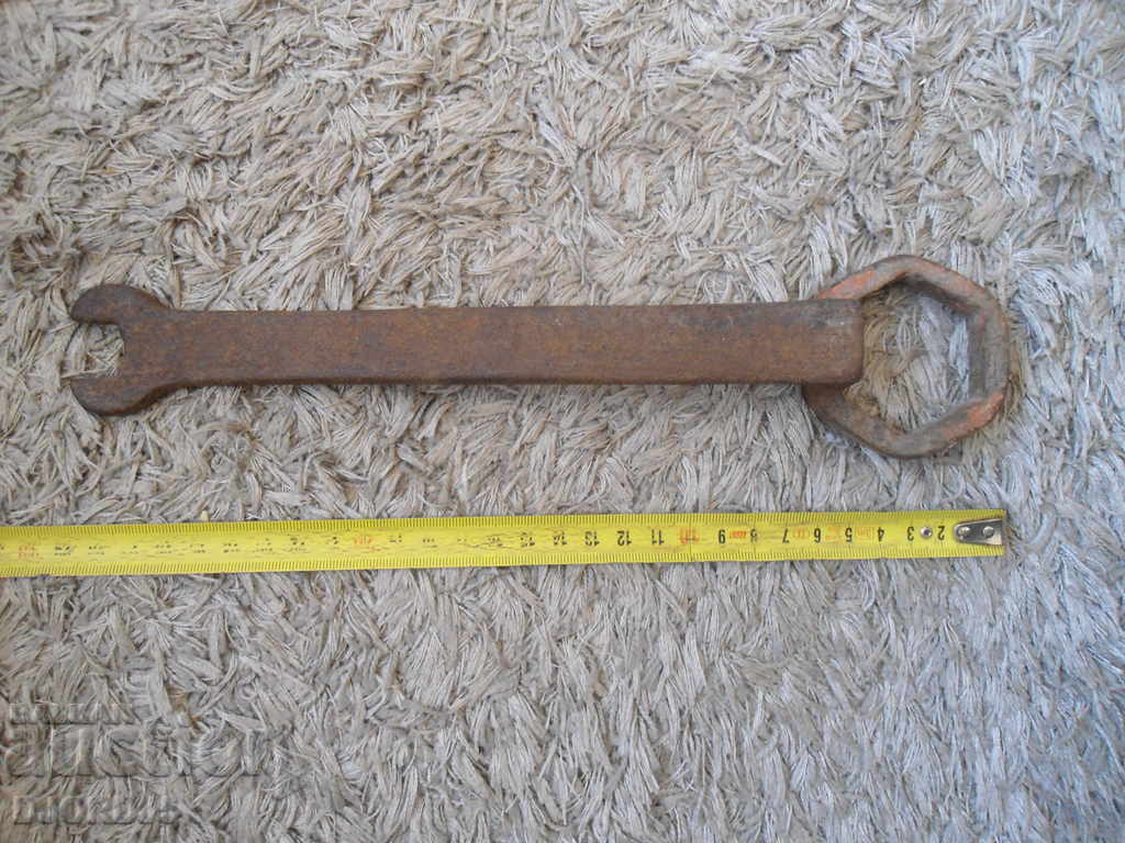 Old wrought iron key, cart, carriage - 5 Old wrought iron key, cart, carriage - 5
