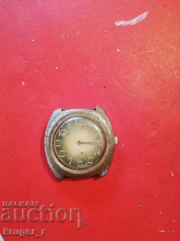 Zarya clock with price 5.00 BGN | € 2.56 Zarya clock with price 5.00 BGN | € 2.56