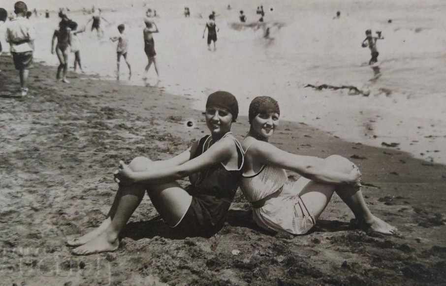 1929 BURGAS SEA BEACH PHOTO PHOTO KINGDOM OF BULGARIA with price 25.00 BGN | € 12.78 1929 BURGAS SEA BEACH PHOTO PHOTO KINGDOM OF BULGARIA with price 25.00 BGN | € 12.78