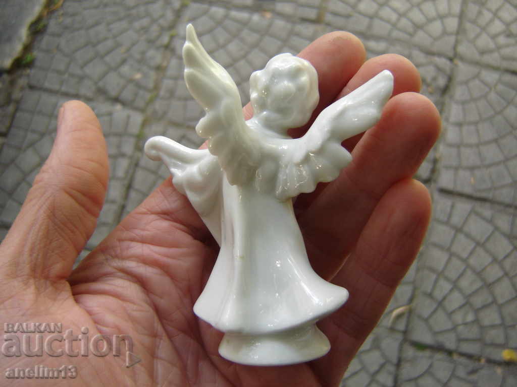 Delivery of OLD PORCELAIN ANGEL ROSENTHAL Delivery of OLD PORCELAIN ANGEL ROSENTHAL