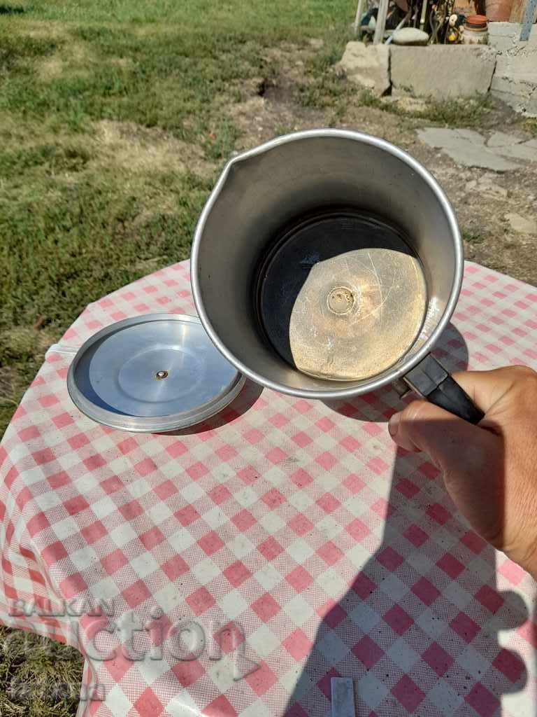 Auction Old aluminum electric kettle Auction Old aluminum electric kettle