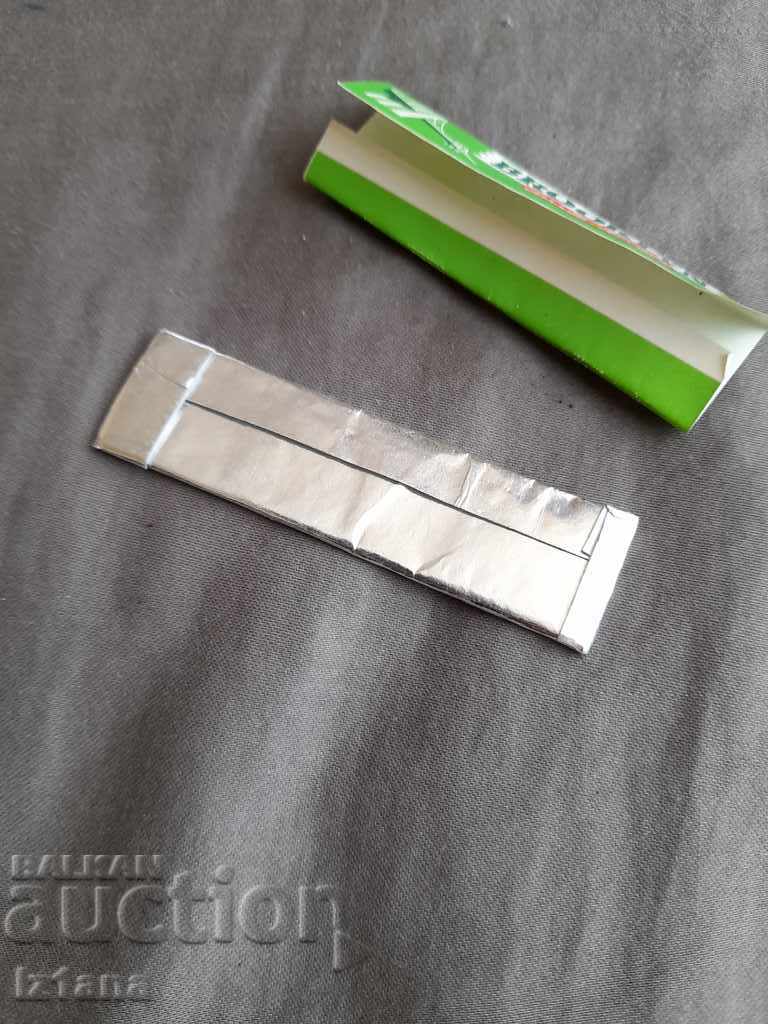 Auction Old Brooklyn gum Auction Old Brooklyn gum