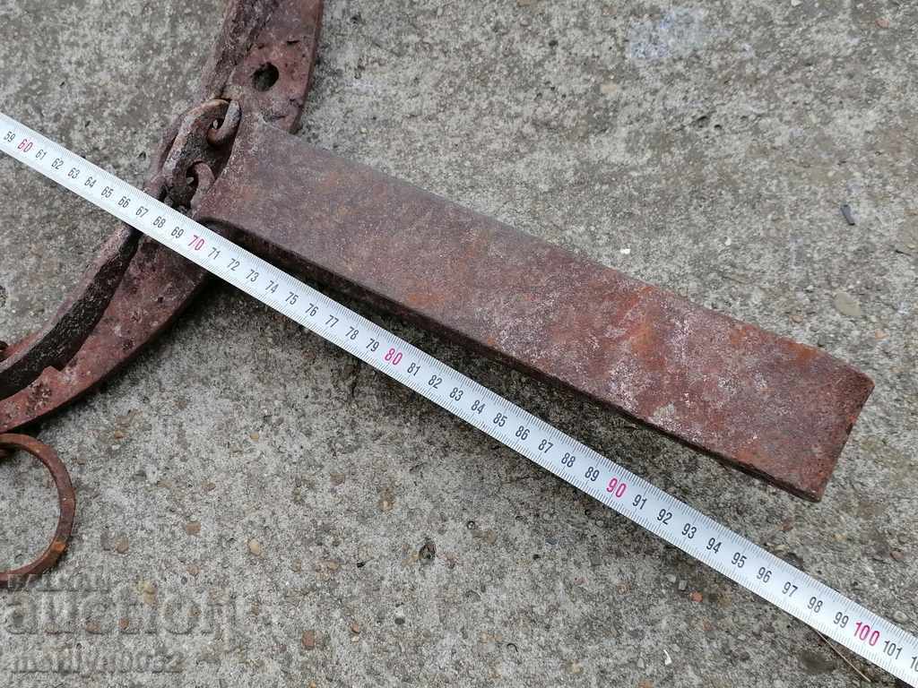 Old hand forged trap spikes wrought iron LARGE 1 meter - 6 Old hand forged trap spikes wrought iron LARGE 1 meter - 6