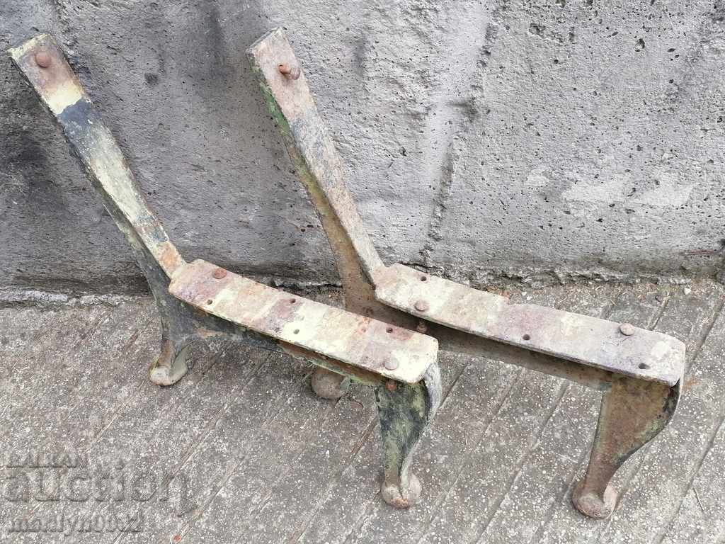 Delivery of Legs from the bench figured cast iron pages 30 kg 60s Delivery of Legs from the bench figured cast iron pages 30 kg 60s