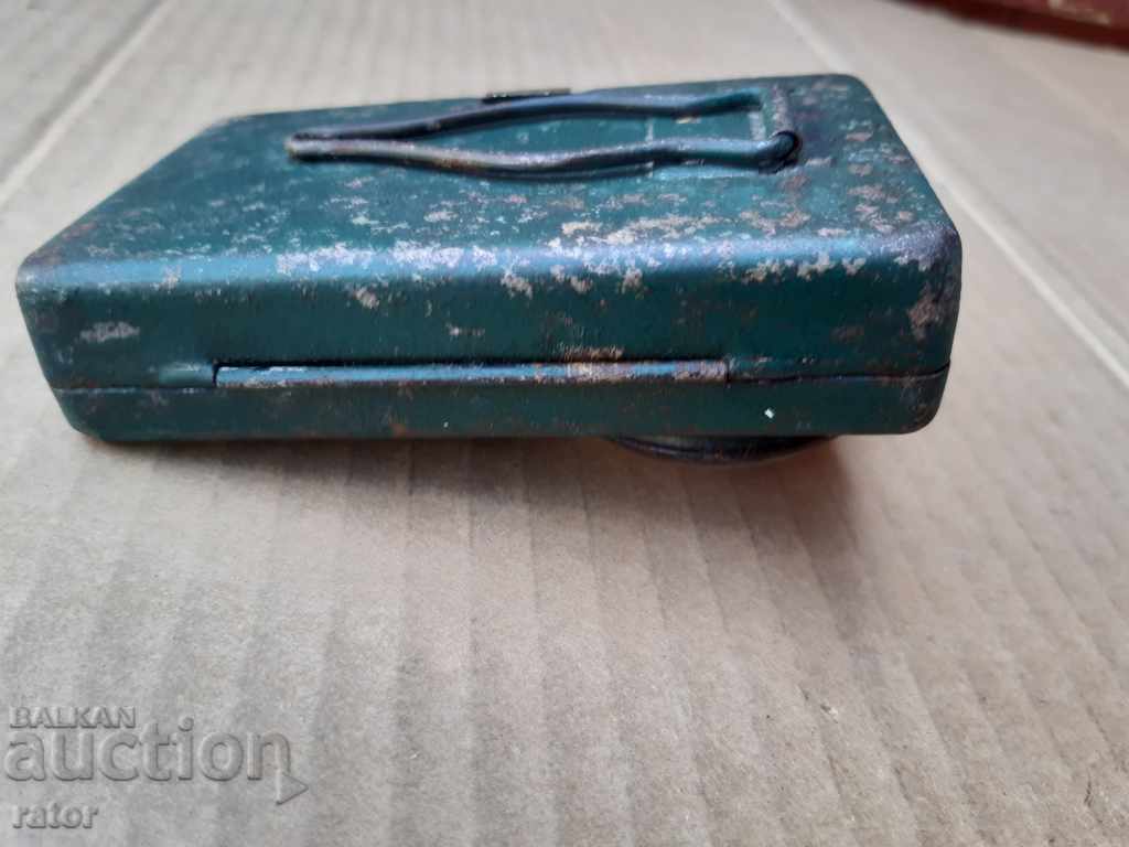 Delivery of Military flashlight VIF 131, Germany, Third Reich, WW II