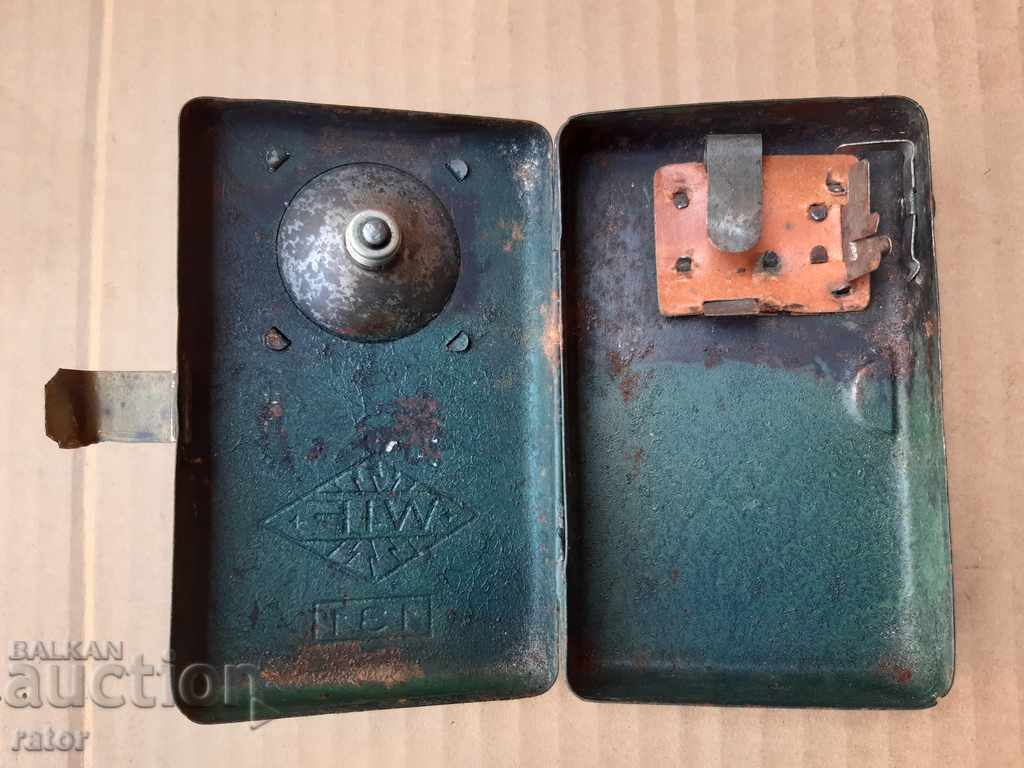 Military flashlight VIF 131, Germany, Third Reich, WW II - 7 Military flashlight VIF 131, Germany, Third Reich, WW II - 7