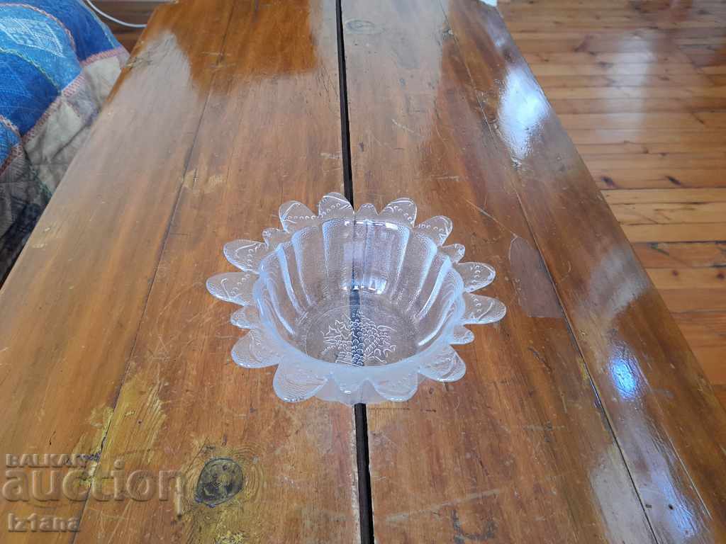 Old glass bowl with price 15.00 BGN | € 7.67 Old glass bowl with price 15.00 BGN | € 7.67