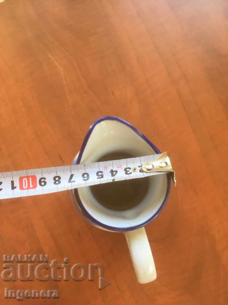 Delivery of PORCELAIN KETTLE JUG Delivery of PORCELAIN KETTLE JUG