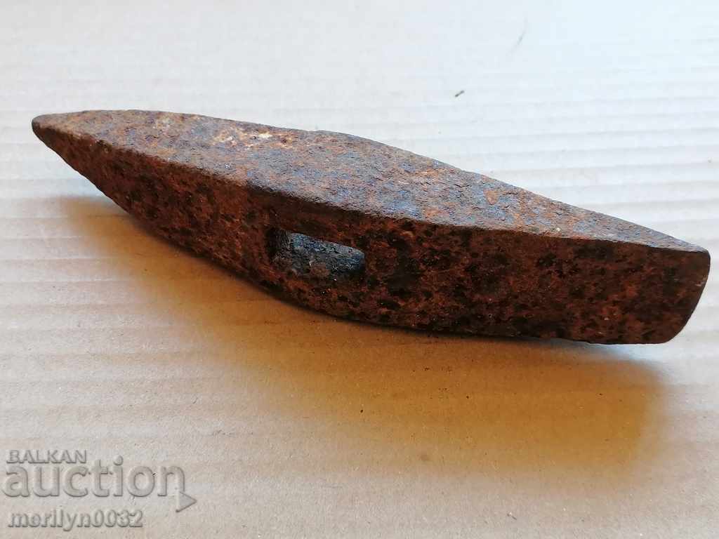 Аукцион Стар каменарски чук, инструмент, кирка