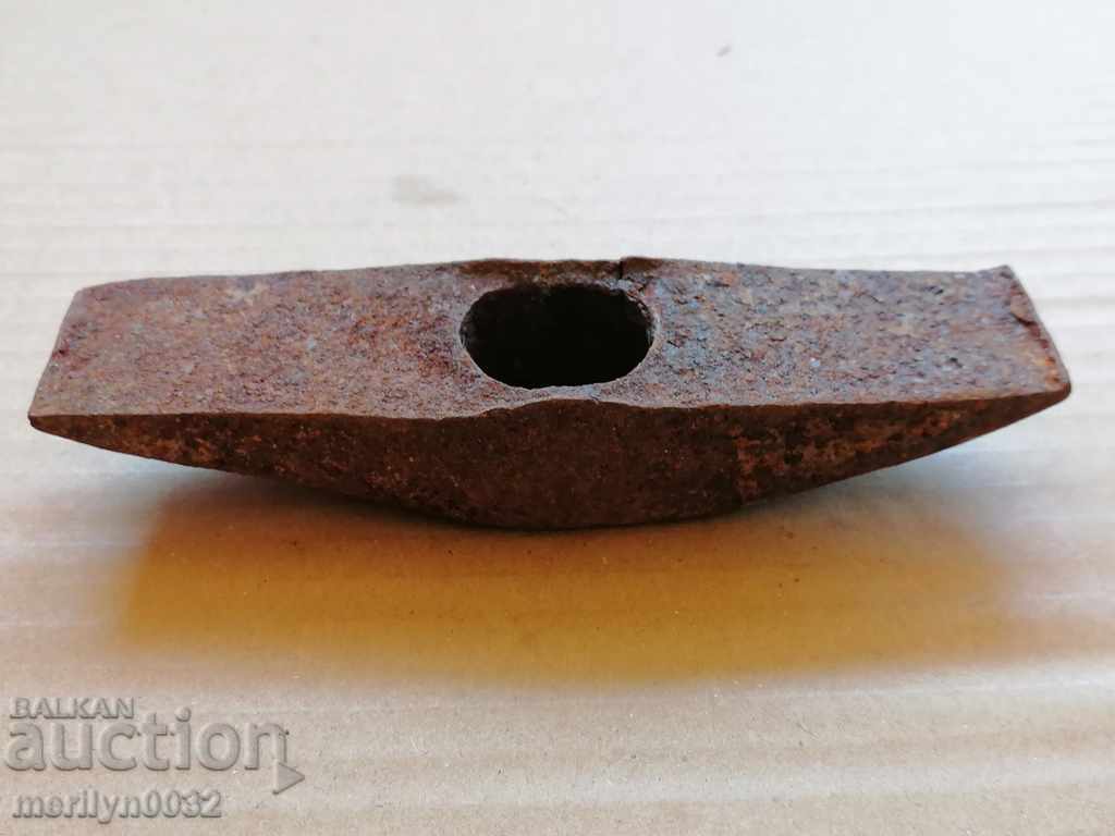 Licitație Vechi sanie ciocan, instrument, târnăcopul Licitație Vechi sanie ciocan, instrument, târnăcopul