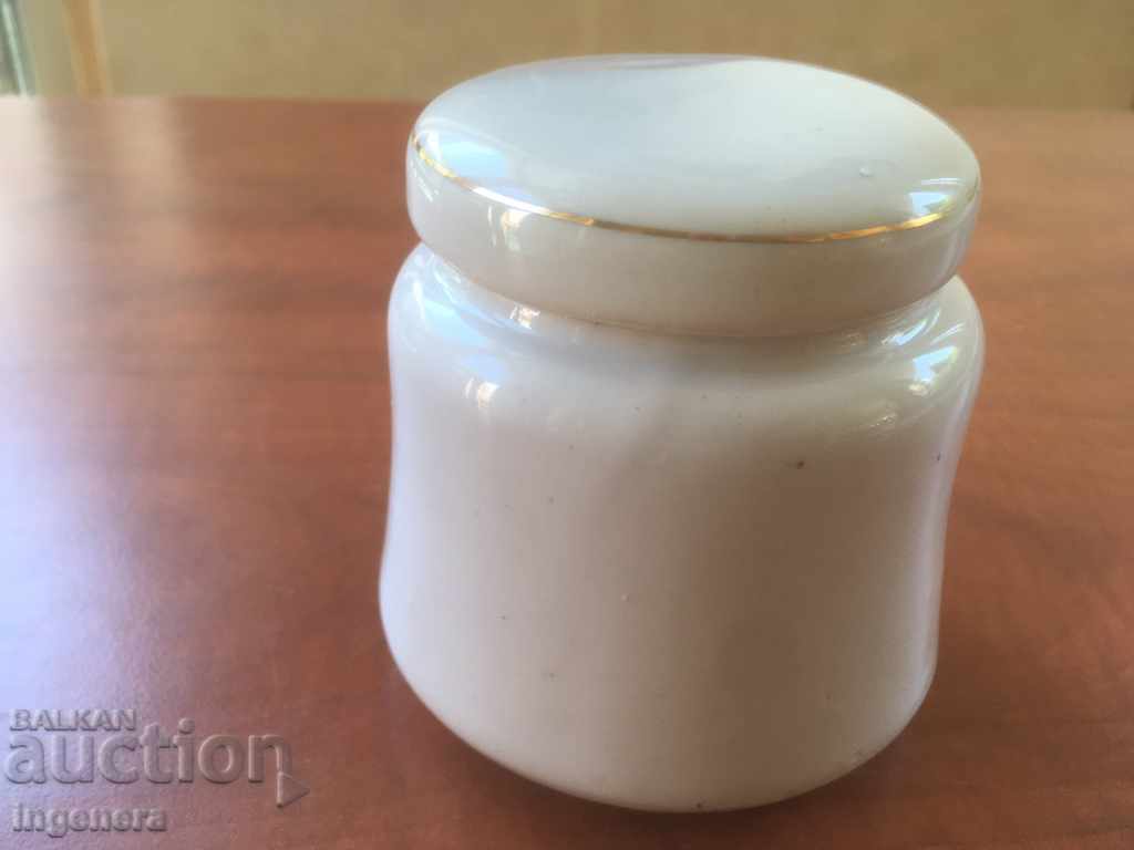 PORCELAIN COUPLE COURT BULGARIA - 6 PORCELAIN COUPLE COURT BULGARIA - 6