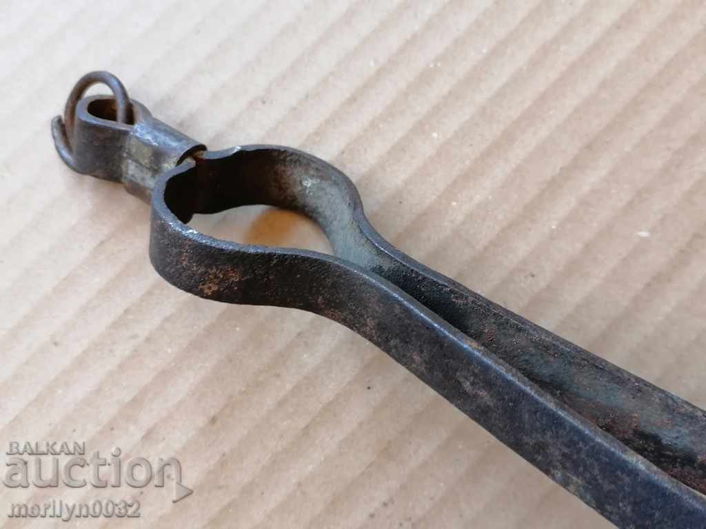 Auction Old dilaf, mash, wrought iron for a furnace Auction Old dilaf, mash, wrought iron for a furnace