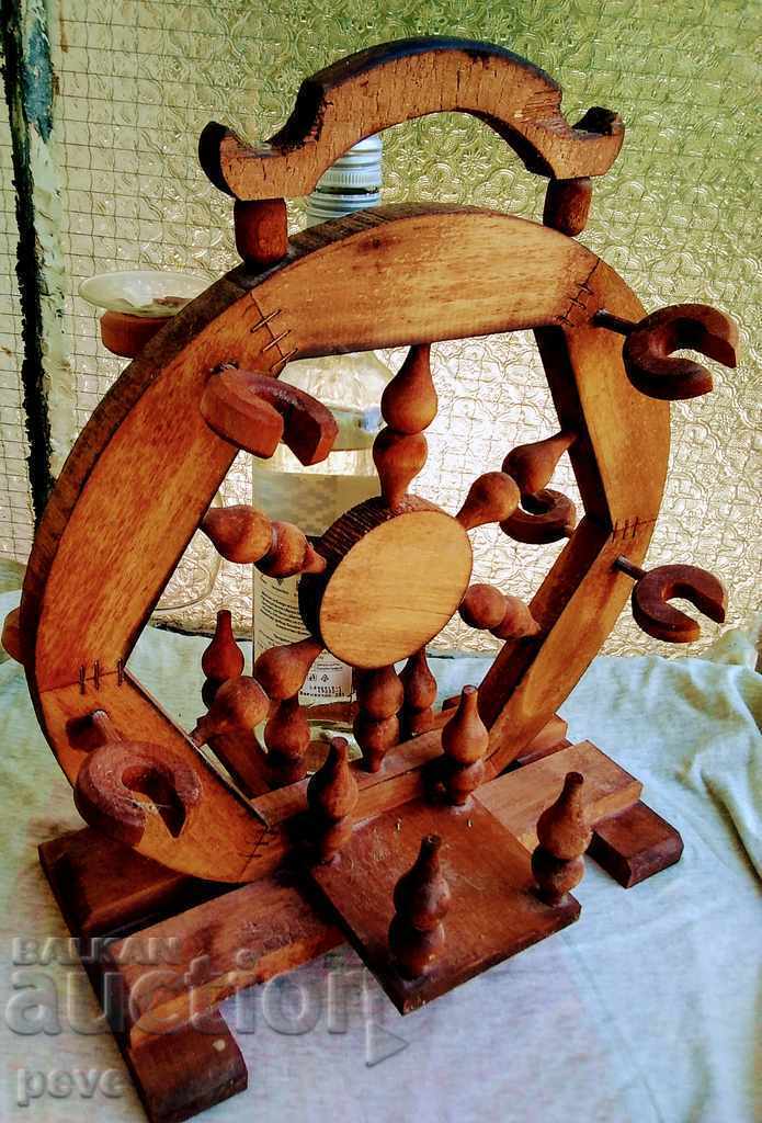 Auction RRR Winery, stand, drunkenness, table, wood Auction RRR Winery, stand, drunkenness, table, wood