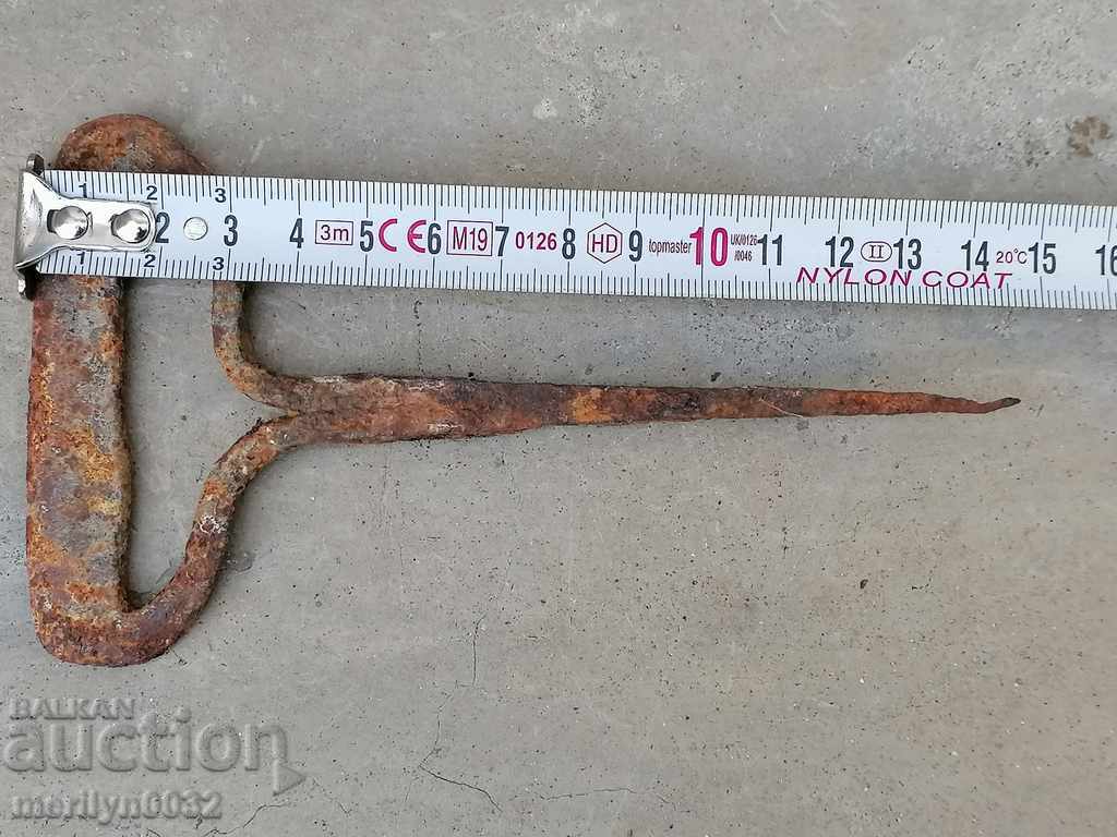 Auction Old forged scabbard, hoe, gingerbread, gingerbread Auction Old forged scabbard, hoe, gingerbread, gingerbread