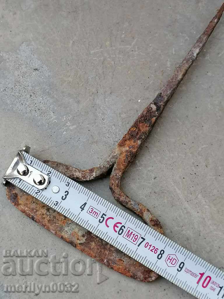 Delivery of Old forged scabbard, hoe, gingerbread, gingerbread Delivery of Old forged scabbard, hoe, gingerbread, gingerbread