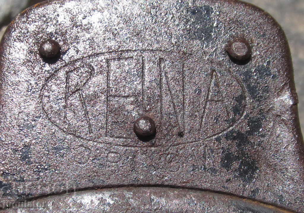 Delivery of antique german key padlock for retro bike wheel