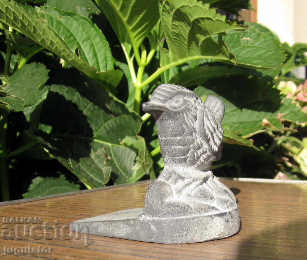 Delivery of antique door stopper metal bird figure Delivery of antique door stopper metal bird figure