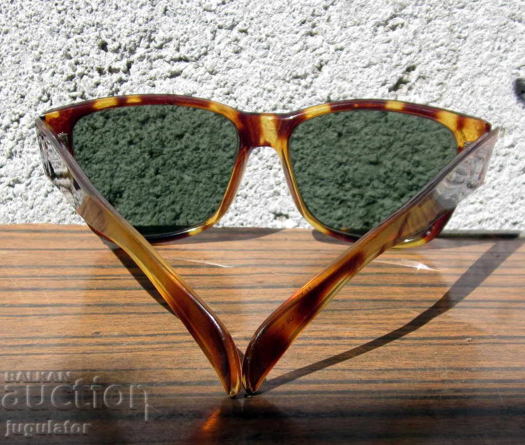 Auction Authentic Retro Bulgarian Women's Sunglasses Perfect Auction Authentic Retro Bulgarian Women's Sunglasses Perfect