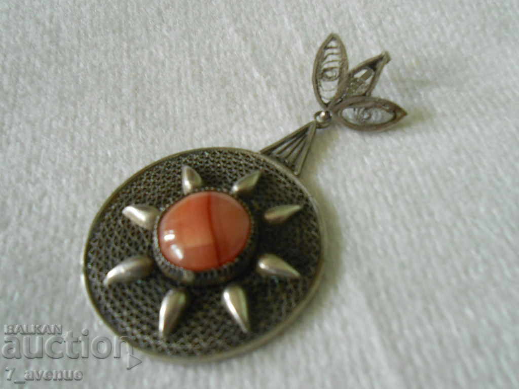 Star medalaon filigran s estestven kamyk 12.09.2021 with price 149.00 BGN | € 76.18 Star medalaon filigran s estestven kamyk 12.09.2021 with price 149.00 BGN | € 76.18