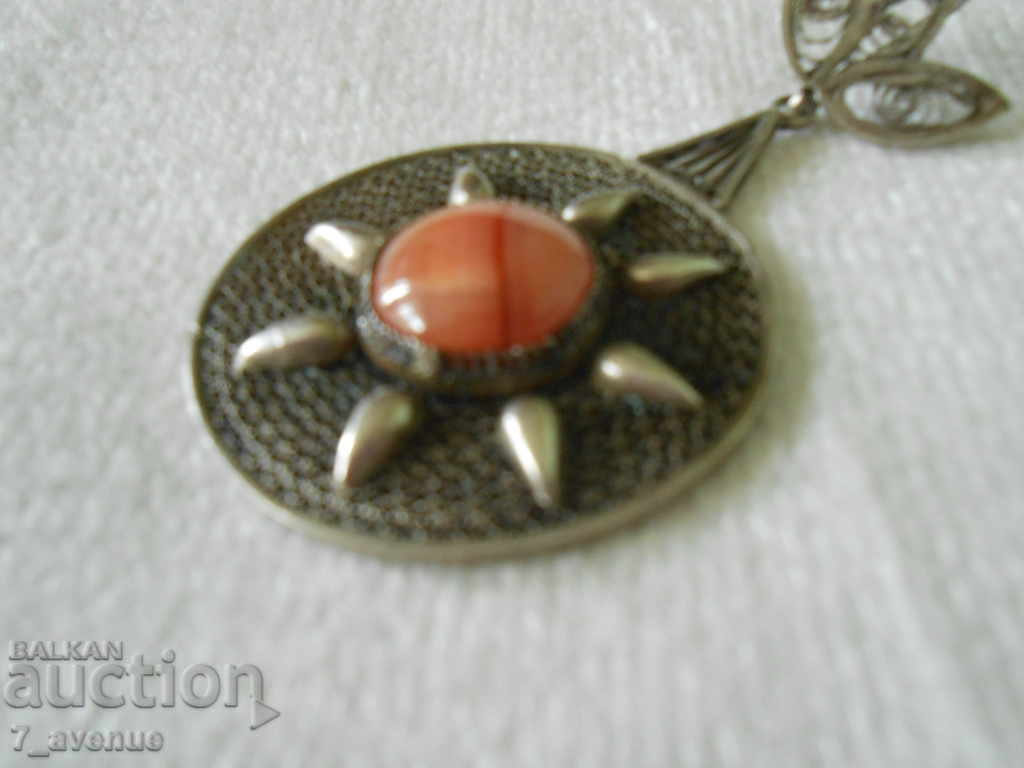 Auction Star medalaon filigran s estestven kamyk 12.09.2021 Auction Star medalaon filigran s estestven kamyk 12.09.2021